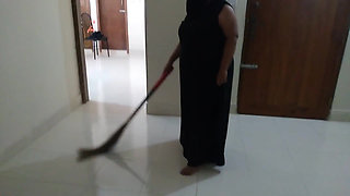 35 Year Old Indian Muslim Neighbor Stepaunty Fucked While Sweeping the House