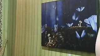 Behind the Scenes Footage of a Bare-ass Sex Bed Transfer