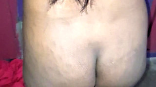 Desi hot girl, chut mein ungli daalkar , apni hawas bujai