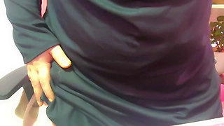 I was shocked to see what my hijab-wearing step sister did!