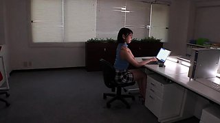 Teen Glasses Cam with Big Boobs