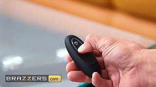 Brazzers - rectal maniac nichole saphir loses control when mick finds her vibing arse plug remote