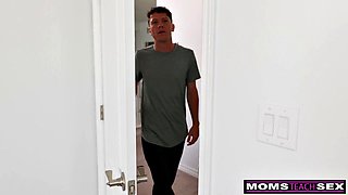 Stepmom Desiree Dulces Deep Throat Lesson for Rion King