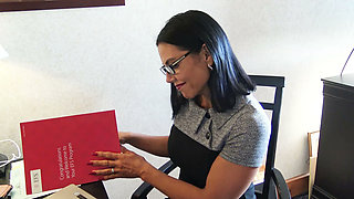 Office Foot Bitch 3! (smelly Nylons of Female Boss)!