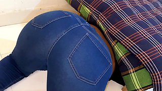 Open Big Boobs & Huge Ass Hot Maid in Tight Jeans Stuck Under Bed & I Started Masturbat After Seeing