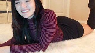 Amateur Webcam Cute Teen Plays Solo with Big Dildo