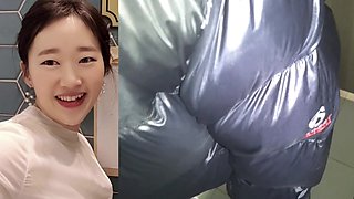 Yi Yuna Parttime Blowjob in a Toilet Enclosure