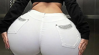 Big Ass Aunt in Tight White Leggings Twerking in Elevator