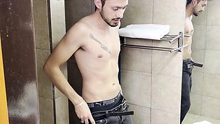 The Hot Shower - Gali Diva