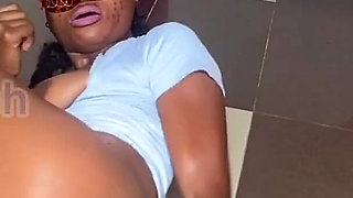 Supper Flexible Black Girl Upside Down Anal Spread & Toy Tease