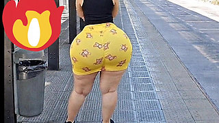 Big Ass Waiting for the Bus in Argentina