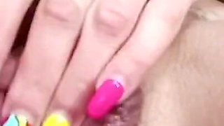 Big Juicy Cunt Loves Finger Games and Dildos