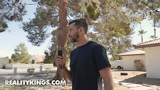 Reality kings - step-mother justine jakobs and sera ryder take turns on Alex Jones\u2019s eager penis