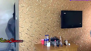 I Seduced the Hotel Cleaner, Who Came Into My Room for Cleaning and He Fucked My Pussy Like Never Before.