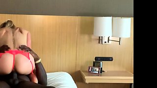 Big Cock Enjoys Blowjob And Hardcore Ride