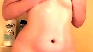 Amateur Webcam Teen Masturbates And Teases