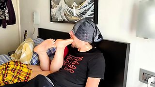 Miss ZetaMoon - The Slave Blackout Foot Gag Challenge