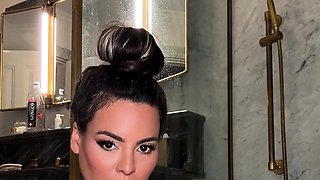 Busty Luna Star Masturbates and Shows All in the Bath