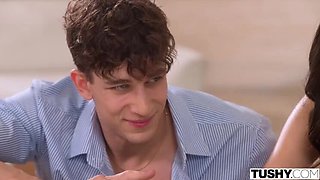 Sawyer Cassidy Anal Fuck - College Brunette Takes Big Cock in Her Tight Ass