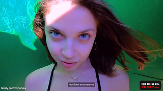 Risky Fuck with Stranger on the Beach Fitting Room