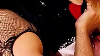 Blonde slut curvy Milf crystal banged by freelancer after party