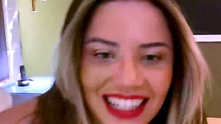 Hot amateur webcam teen masturbates for their fans