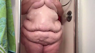 Shower Time with Julie Ginger