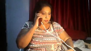 Milf brunette dildo masturbate