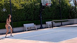 Allison Parker Sucks BF’s Cock And Swallow On Tennis