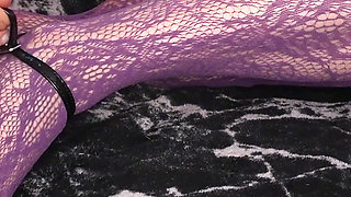 Monster Dildo in Tight Pussy - Legs in Pantyhose with Shoes!