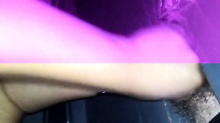 Svenska Hustruns Glory Hole Handjob