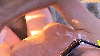 Elisa Dreams - Bukkake et sexe a la plage