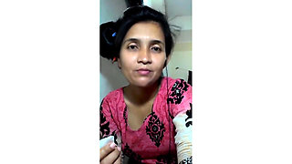 Hot Sexy Bhabhi Showing Her Body at Shower