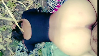 The eldest son's daughter-in-law, in the field, undressed her blouse, saree, clothes, her fat ass is twisting her thick ass, I am putting a land in your ass, I will fuck your daughter-in-law.