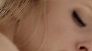 Smoking Hot Girlfriend Sicilia Orgasms From a Big Dick - Erotique Sex