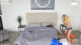 Wet Pussy Shower! Stepbro Witnesses Kenzie Have A Squirting Seizure!