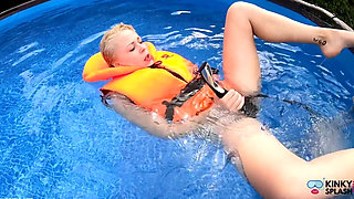 Life Jacket Vibe Play in the Pool
