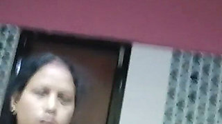 Sexy Aunty Car Driver Se with Full Enjoying Big Boobs Show and Kissing Full Romanace Ask with Three Cooking