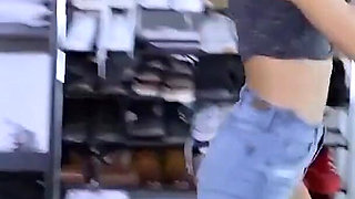 Don't Argue! His Big Dick Can Handle His Girlfriend and His Stepsister