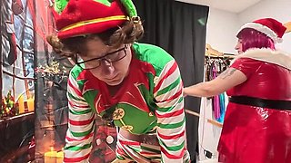 Santa Punishes Naughty BBW Elf With Hard Blowjob At Home - Amateur British Couple Kinky Xmas Role Play