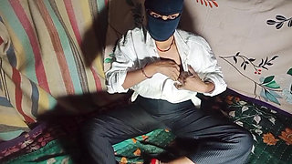 Stepbrother Saw Stepsister-in-law's Pussy Hole by Inserting His Finger