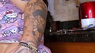 Real Newlywed Couple Fuck in in-laws' Kitchen