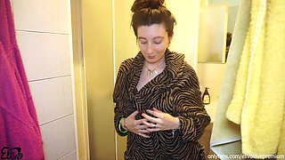 Tease on Cam in the Shower