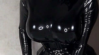 Cristal Kinky Rubber Doll Solo in Tub