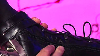 Boot Licking, Heel Sucking & Pussy Worship