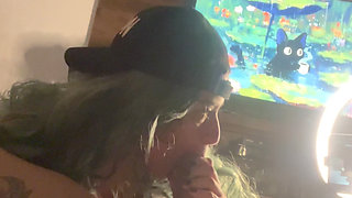 Fucking an E-girl while she streams live.