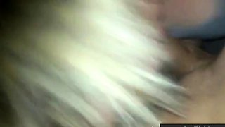 Sucette franaise amateur avec une blonde coquine