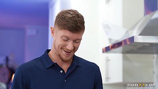 Oliver Flynn In Bored Luna Stars Kitchen Free Use Fuck