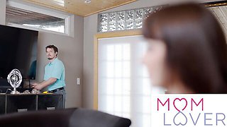 Delicate Lexi Luna - big butt movie - MomLover.com