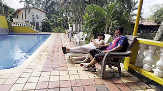 a COLOMBIAN STRANGER to with me in the pool